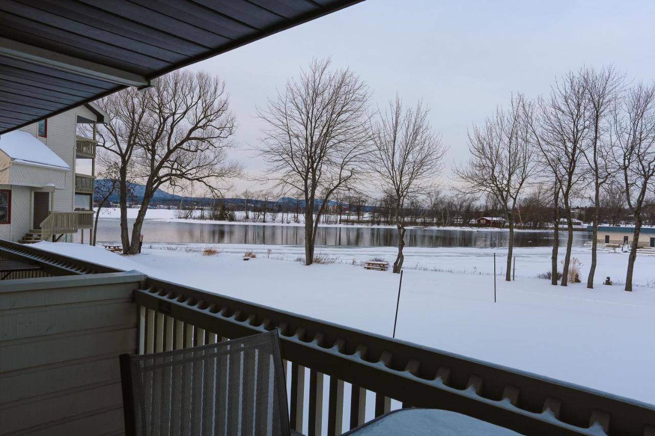 Magog Waterfront Condo Exterior foto